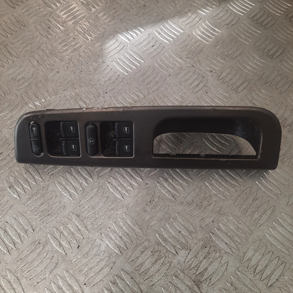 Volkswagen Golf MK4 2002 interruptor de puerta de ventana delantera lado del conductor 1J4959857B #9 Foto 1 de 3