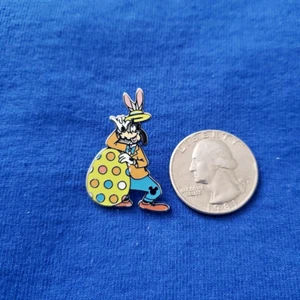 DLR Easter Egg Goofy Holidays Hidden Mickey 2025 Disney Pin 170987 - Picture 1 of 2