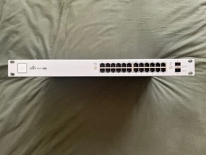 Ubiquiti US-24-500W UniFi 24-Port Gigabit Ethernet PoE+Mang. Switch - Picture 1 of 6