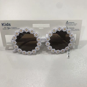 Beeline Kids White Daisy Frame Sunglasses - Picture 1 of 2