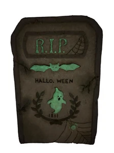 Glow In The Dark R.I.P. Hallo Ween 1801 Resin Hanging Tombstone 13x8.5x.5 - Picture 1 of 12