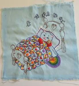 Vintage 13" Embroidered Sampler "Sweet Dreams" Kitten Mice Quilt 1975 Paragon - Picture 1 of 7