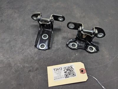 2PC Rear Right Door Upper & Lower Hinge 2021 Toyota C-HR 68750-0H010 2018 - 2022 - Image 1 of 4