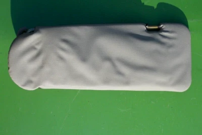 MONTAJE PARASOL DERECHO TOYOTA COROLLA 85-87 74310-12610-08 OEM MARFIL CON TECHO CORREDIZO Foto 1 de 4