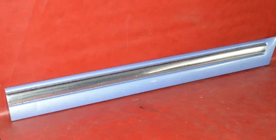 Nuevo de Lote Antiguo 1991-93 Plymouth Grand Voyager LH Driver Trasero 1/4 Panel Moldura Lateral Borde Foto 1 de 4