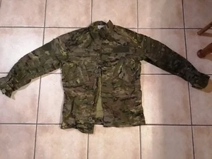 Traje Militar pixelado boscoso - Imagen 1 de 3