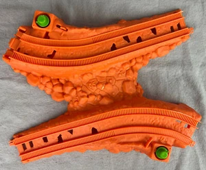 Mattel Thomas & Friends Head To Head Crossing Replacement Middle Orange Track - Imagen 1 de 3