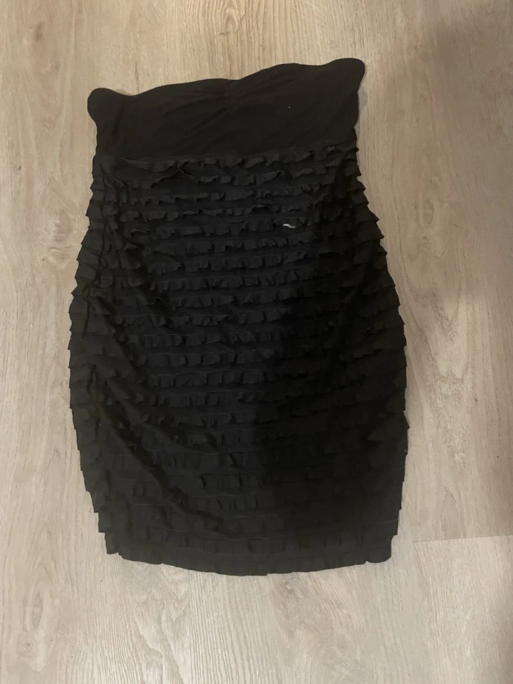 Schulterfreies Kleid - Bild 1 von 1