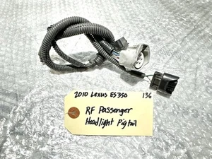 10-12 ES350 Right Passenger Headlight Wire Connector w/ Pig Tail OEM - Picture 1 of 6