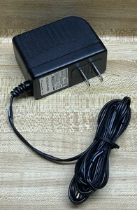 APD WA-24C12U AC Adapter Output DC 12V 2A Power Supply Transformer - Picture 1 of 4