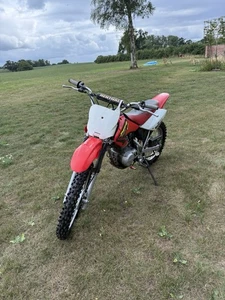Honda XR100 Motorcycle - Picture 1 of 5