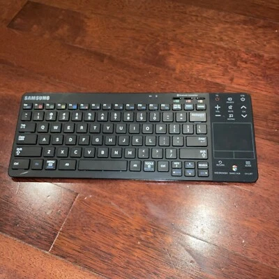 Samsung VG-KBD2000/ZA Wireless Keyboard W/Touchpad. LIGHT USE *TESTED* - Image 1 of 4