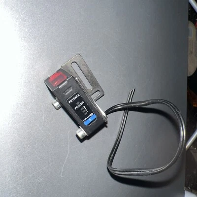 Keyence LV-H100 R Receiver Sensor (SS101) - Image 1 of 2