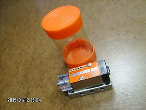 Nueva válvula neumática DYNAMCO D20SMK00 en bloque 2592-0 - Imagen 1 de 4