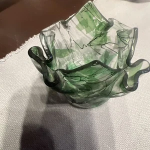 small fused glass handkerchief vase green Black Clear 5” x 6" Vintage - Picture 1 of 5