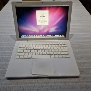 Macbook A1181 EMC 2242, Core Duo, 13.3", MacOS X 10.6, 250Gb HDD, 2GB RAM (224) - Picture 1 of 24