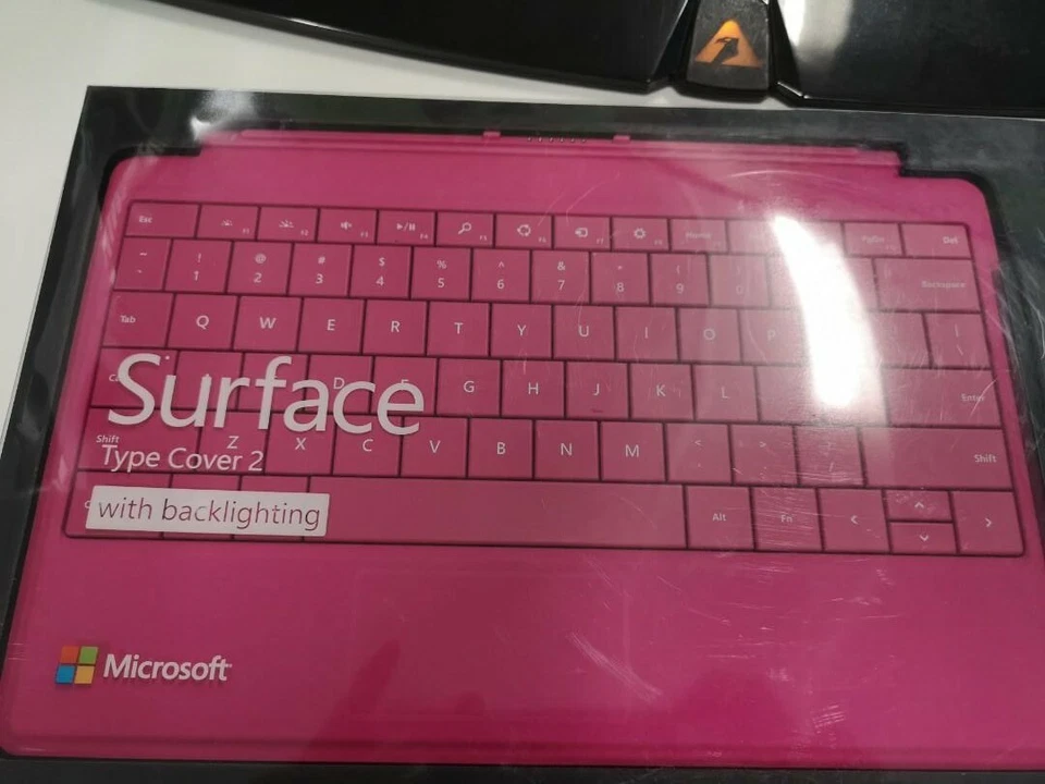 Microsoft Surface RT / 2 / Pro 1 / Pro 2 Type Cover 2 Keyboard 1561  -  PINK - Image 1 of 4