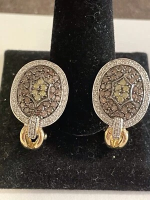 Impresionantes aretes de diamantes naturales marrones y blancos de oro de 14k en dos tonos Foto 1 de 4
