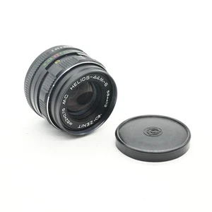 Zenit 58mm f2 Helios 44M-6 MC M42 Lens Russian #781 - Picture 1 of 7