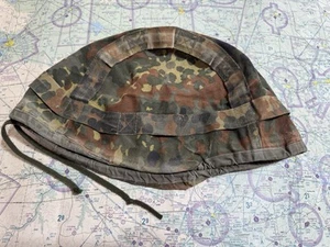 Housse de casque camouflage Flecktarn original armée ouest allemande surplus réglable - Photo 1 sur 4