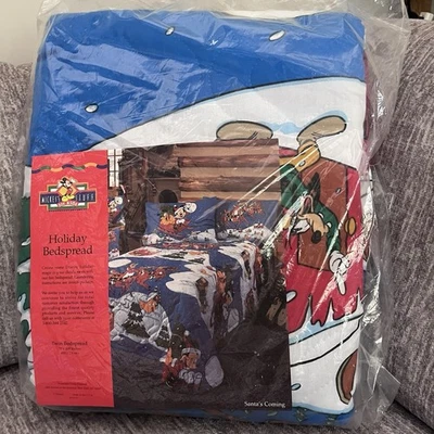 Одеяло двуспальное Mickey's Stuff для детей праздничное покрывало Santa's Coming 79 x 108 - Изображение 1 из 4
