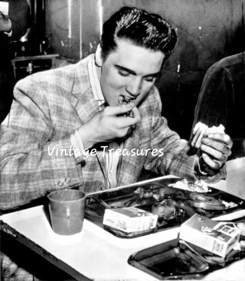 Elvis Presley Having a Lunch Break Photo Print Poster Wall Art - Image 1 of 1