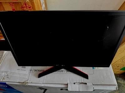 LG UltraGear 24" (23.5" Diagonal) Widescreen TN LCD Gaming Monitor 24GL600F - Image 1 of 3