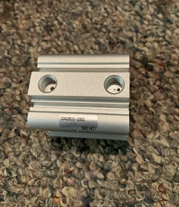 SMC Compact Guided Air Cylinder CDQ2A32-20DZ - Picture 1 of 3