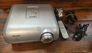 Sharp Notevision XR-10X-L with Extra Unused Bulb.   - Picture 1 of 4