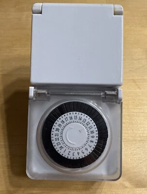 Unitec Mini Tages zeitschaltuhr für Außenbereich IP44 - Weiß (46432) - Bild 1 von 4