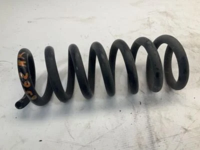 Muelle helicoidal suspensión trasera 10-17 Mercedes-Benz C250 1,8 L AT 2x2 OEM B Foto 1 de 4