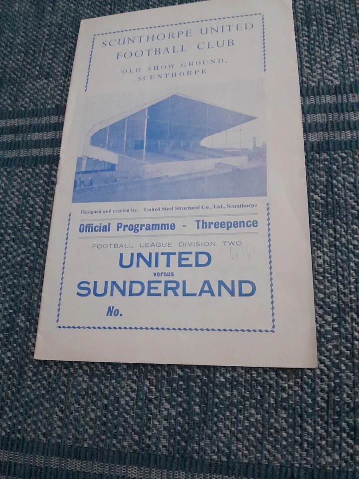 SCUNTHORPE UNITED V SUNDERLAND ( 26TH DECEMBER 1960 ) - Image 1 of 1