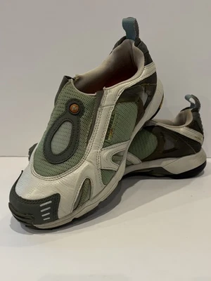 Merrell Women’s Close Pursuit Moc Green Apple Performance Slip-On, 7.5 , Flaws. - Image 1 of 4