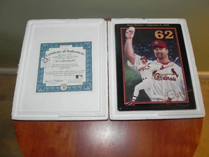 MARK McGWIRE~KING OF SWING~"RECORD-BREAKING 62"#63012 - Foto 1 di 7