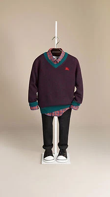 NUEVO $265 Suéter Pullover Burberry Niños Algodón Cachemira Cuello en V, Talla 7Y/122cm Foto 1 de 4