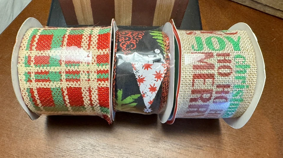 Wired Ribbon White Red Holly Christmas Holiday Decor Gifts Bows 3 Yard Roll