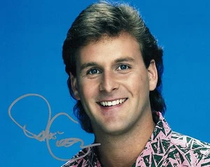 DAVE COULIER SIGNED FULL HOUSE 8X10 PHOTO UNCLE JOEY CUT IT OUT AUTOGRAPHED - Picture 1 of 1