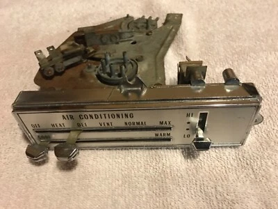 70 71 72 Oldsmobile Cutlass Supreme 442 Hurst W30 F85 control de calefacción con aire acondicionado  Foto 1 de 4