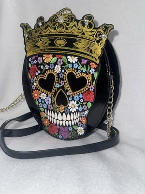 BETSEY JOHNSON KITSCH SUGAR SKULL CROWN HALLOWEEN CROSSBODY chain BAG RARE - Image 1 of 4