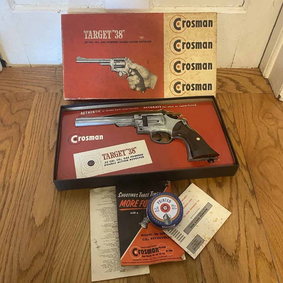 VINTAGE CROSMAN 38T PELLET PISTOL in BOX Target "38" Pistol + Pellets *READ!! - Image 1 of 4