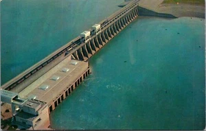 Postkarte Gilbertsville Kentucky Dam am Kentucky Lake T.V.A. Damm Oldtimer unbespielt - Bild 1 von 2
