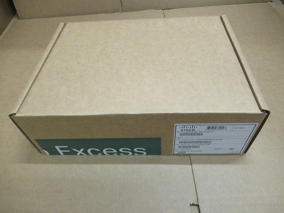 NEW Cisco 900GB 10K SAS 2.5" hot plug hard drive UCS-HDD900GI2F106 UCS Servers - Image 1 of 1