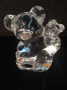 CRYSTAL FIGURINE BEAR WITH BABY Art Sculpture Rare-SIGNED ORREFORS FROM SWEEDEN - Picture 1 of 11