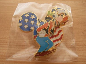 Patriotic Goofy Mickey Mouse Head Pin 2002 LE3000 American Flag 4th Of July Cast - Picture 1 of 2