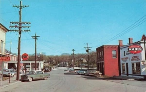 Calais, Maine Postcard Customs House Bridge Gulf Amoco Signs c 1950s   H7 - Picture 1 of 2