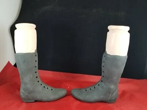 ( 2 ) L. Garrard Legs With Boots / About 9 1/4" Tall / 1991 Nice Condition - Picture 1 of 11