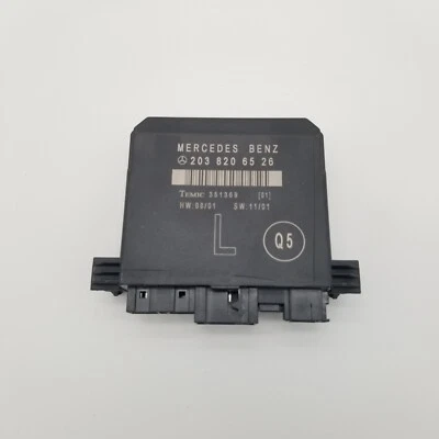 01 - 05 Módulo de control de cerradura de puerta trasera izquierda Mercedes Benz C240 Power 2038206526 Foto 1 de 4