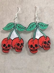 Red Cherry skull shaped acrylic earrings, horror, gothic, Emo, kitsch - Picture 1 of 5
