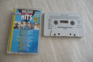 EIGHTH WONDER/ HITHOUSE/ VALLI/DONNA SUMMER/KYLIE MINOGUE K7 AUDIO - Picture 1 of 4