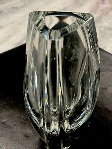 BACCARAT Bouton D'Or 8" Triangular Crystal Art Glass Vase